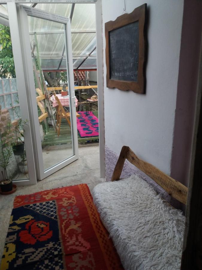 At Home Hostel Korce Exteriér fotografie